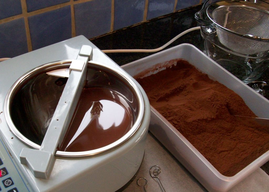 Chocolate and cocoa ready to dip